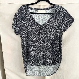 Cloth & Stone Anthropologie Black Animal Print V-Neck Short Sleeve T-Shirt Small